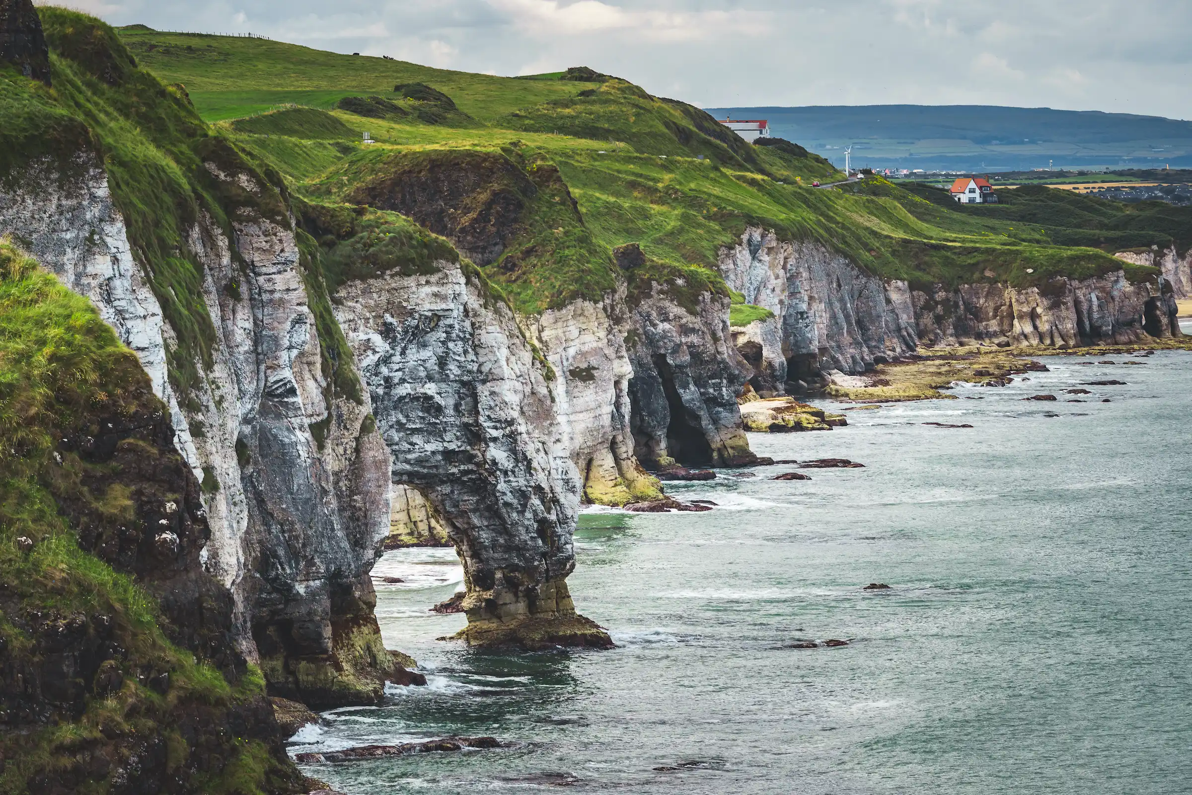 Big rocky cliffs on the Irish coastline